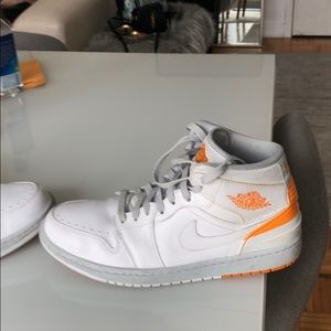 Nike air Jordan white and orange 10.5